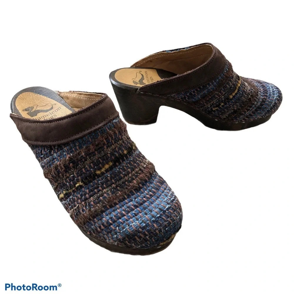 Chameleon Clogs Multicolor Fabric Suede & Wood Heel Clogs Size 37 / 7